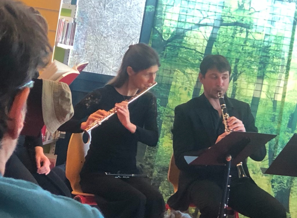 ​Retour en images du spectacle "Drôle de contes Maurice" avec Marie-Ange Paoletti (conteuse) et le Quintette improbable - Mediateca - A Ghisunaccia